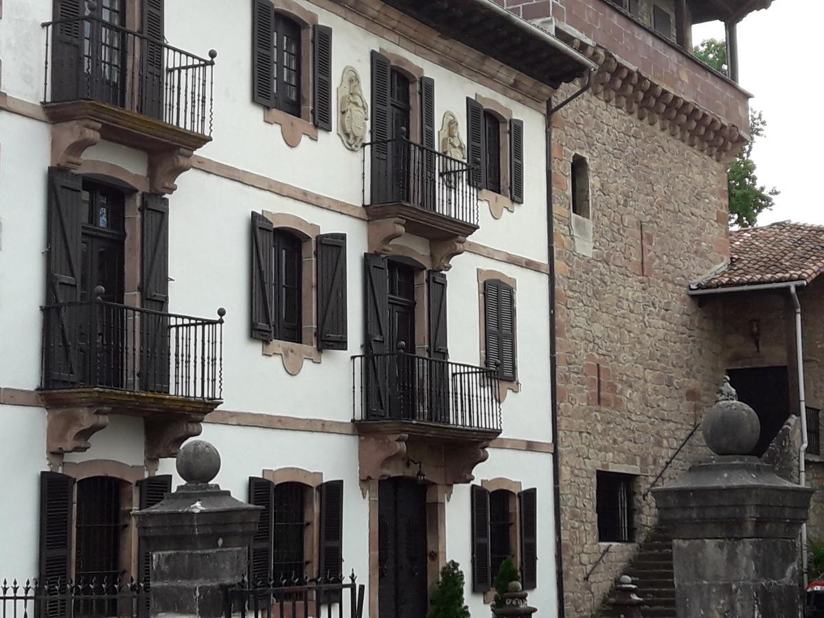 Hostal Palacio Jaureguia Irurita Exterior photo